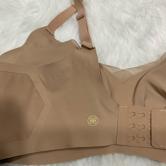 Honeylove Nude Seamless Liftwear Crossover Bra - Picture 6 of 11
